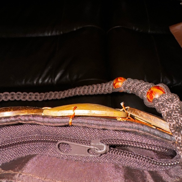 Handcrafted coconut shell purse. New no tags, purchased in the Caribbean. - Picture 3 of 6